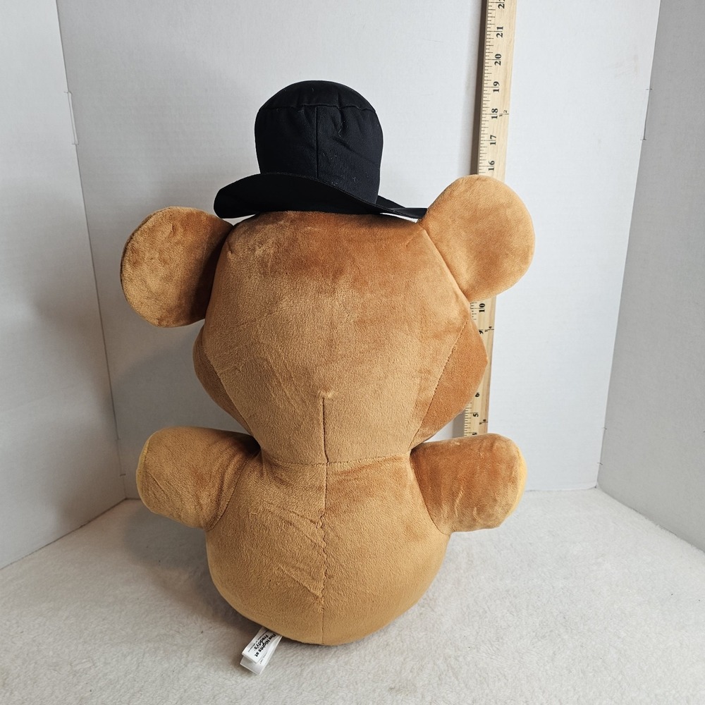 Funko Five Nights at Freddy's 2016 Freddy Fazbear 20" Jumbo Plush - Picture 3 of 7